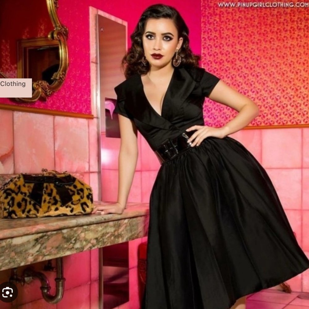 Pinup Couture Black Birdie Short Sleeve Fit & Flare Voluminous Midi Dress | XS